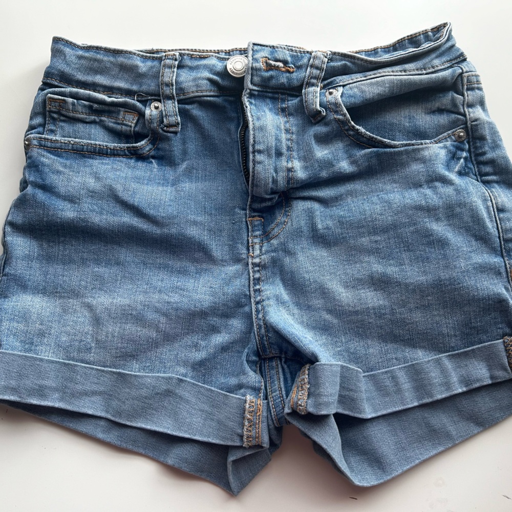 Aeropostale jean shorts size 6